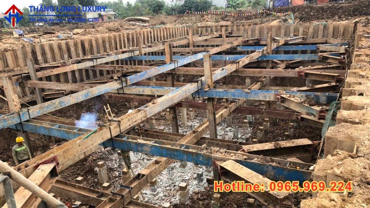 Thi công cừ U200 cho nhà xưởng