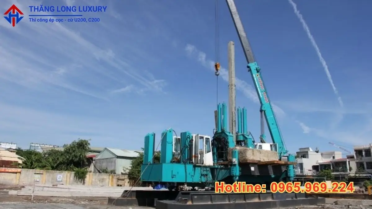 Ép cọc Robot Thăng Long Luxury